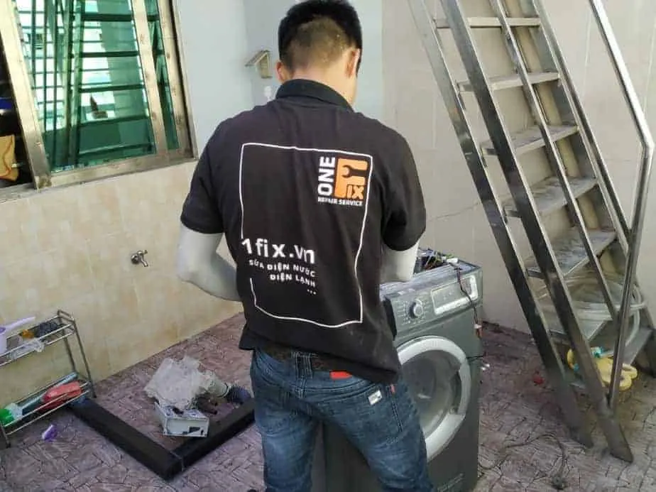 Dịch vụ chuyên nghiệp hỗ trợ cách lắp đặt máy giặt LG cửa ngang tận nhà.