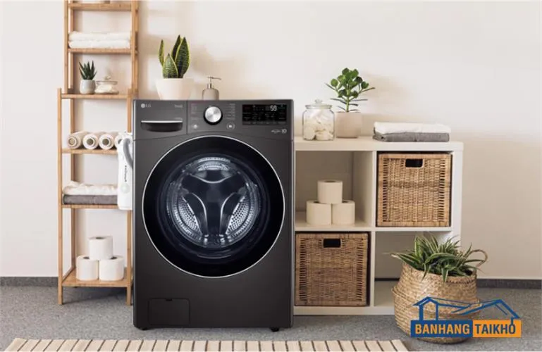 Minh họa các bước chuẩn bị quần áo trước khi giặt sấy, bao gồm phân loại và kiểm tra đồ vật còn sót lại trong túi quần áo