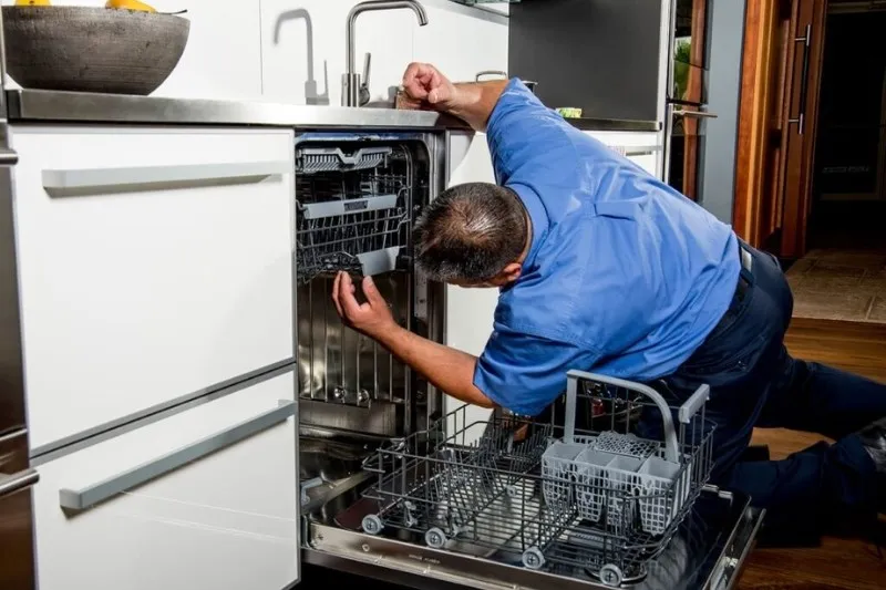 Thực hiện các bước cách lắp đặt máy rửa bát bosch cơ bản