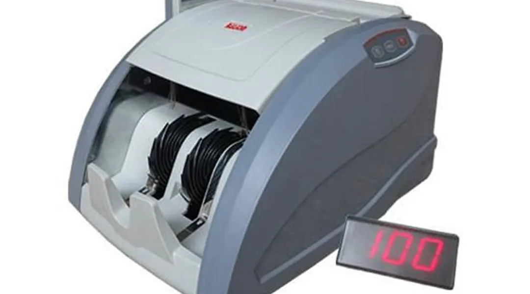 Bảng điều khiển và màn hình hiển thị của máy đếm tiền Balion, minh họa cách sử dụng các phím chức năng