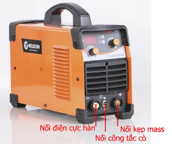 Đầu nối dây sẽ được lắp đặt phía trước máy hàn Tig