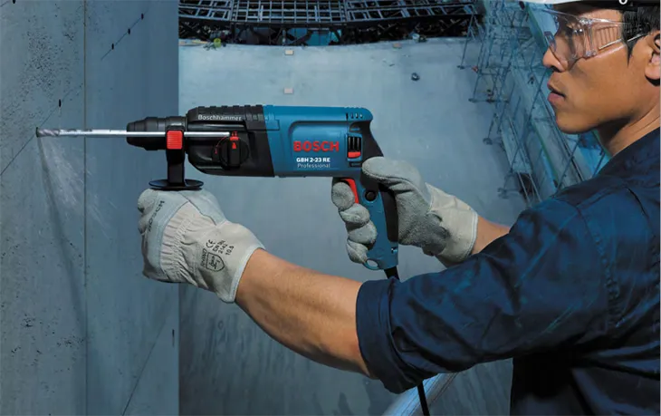 Nguyên tắc an toàn khi sử dụng máy khoan cầm tay Bosch