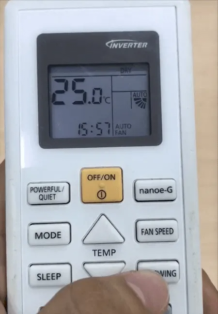 Điều chỉnh hướng gió trên remote máy lạnh Panasonic