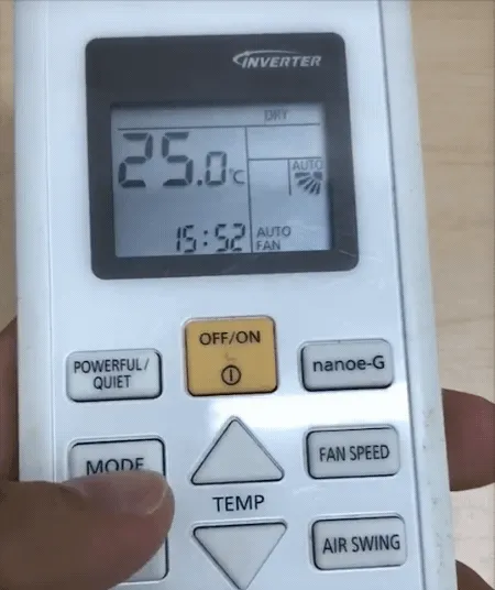 Kiểm tra tem năng lượng hoặc tem thông số kỹ thuật để biết chính xác model máy lạnh Panasonic