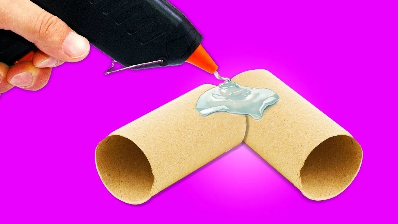 Dùng máy bắn keo để kết dính các vật liệu mỏng manh hiệu quả