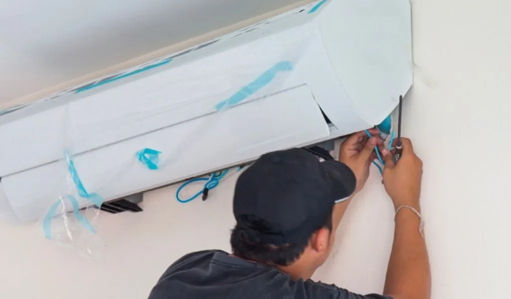 Quy trình lắp đặt lại các bộ phận của máy lạnh Toshiba sau khi bảo dưỡng