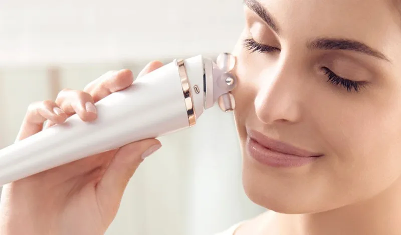 tránh sai lầm khi dùng máy massage mặt cách sử dụng không đúng