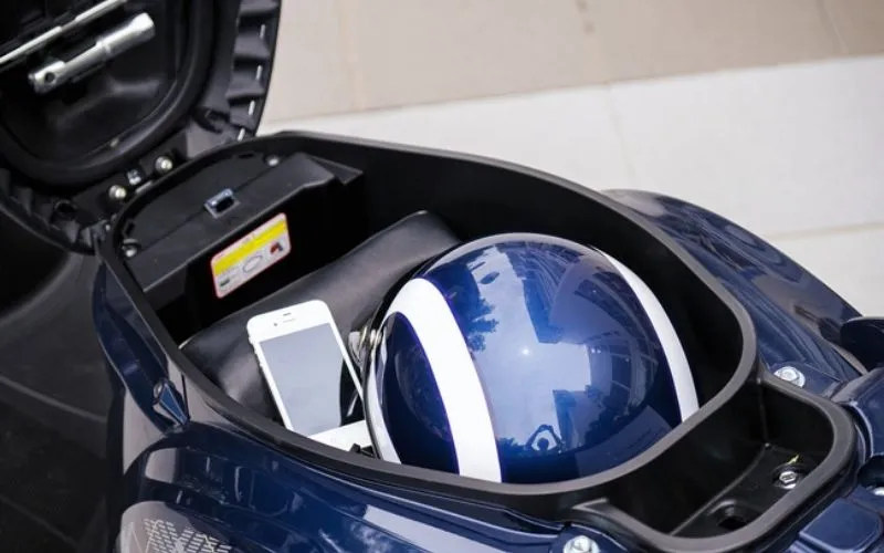 Quy Trình Mở Cốp Xe Nozza Bằng Chìa Khóa: Hướng Dẫn Chi Tiết Các Bước