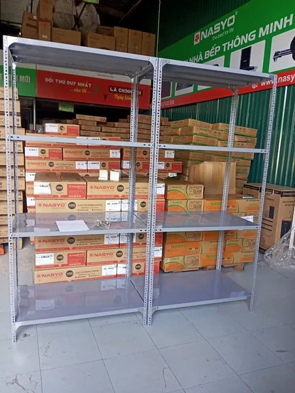 Mẫu kệ sắt tự lắp ráp thông minh với thiết kế hiện đại