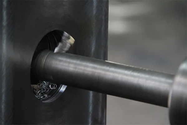 Bước cuối cùng là kiểm tra lỗ khoan