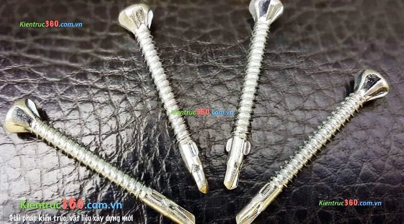 Cận cảnh đầu vít tự khoan mạ kẽm với cánh và rãnh xoắn
