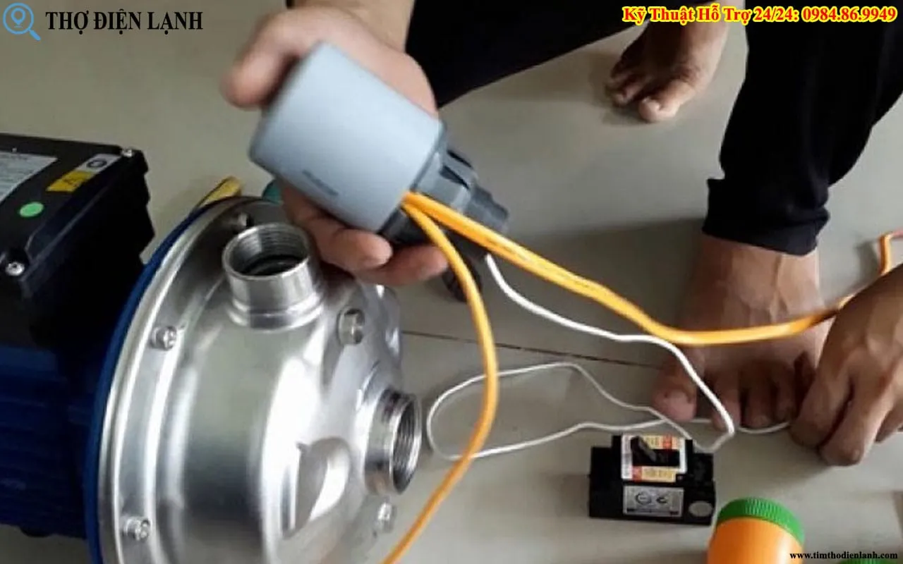 Lắp đặt phao điện cho máy bơm nước