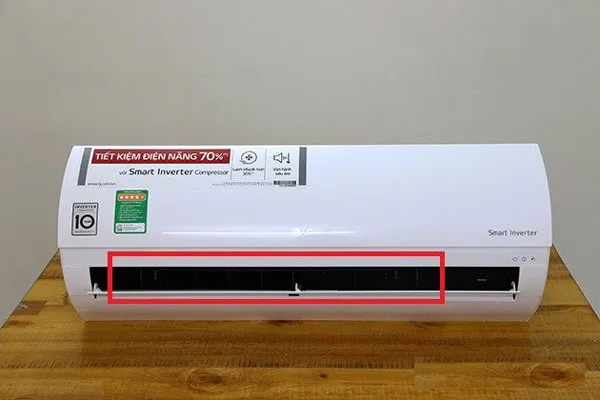 Hệ thống cánh quạt của máy lạnh chỉ thổi luồng khí nhất định, không đủ làm mát đồng đều cho hai phòng