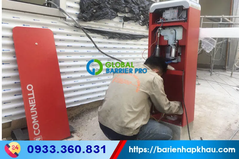 Thi công lắp đặt thanh chắn barrier tự động Comunello nhập khẩu từ Italia