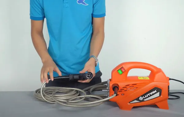 Cách Lắp Máy Rửa Xe Mini Tại Nhà Đúng Kỹ Thuật An Toàn Cách Lắp Máy Rửa Xe Mini Tại Nhà Đúng Kỹ Thuật An Toàn