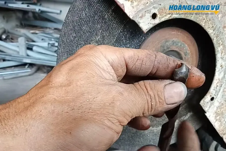 Những lưu ý khi mài mũi khoan tường