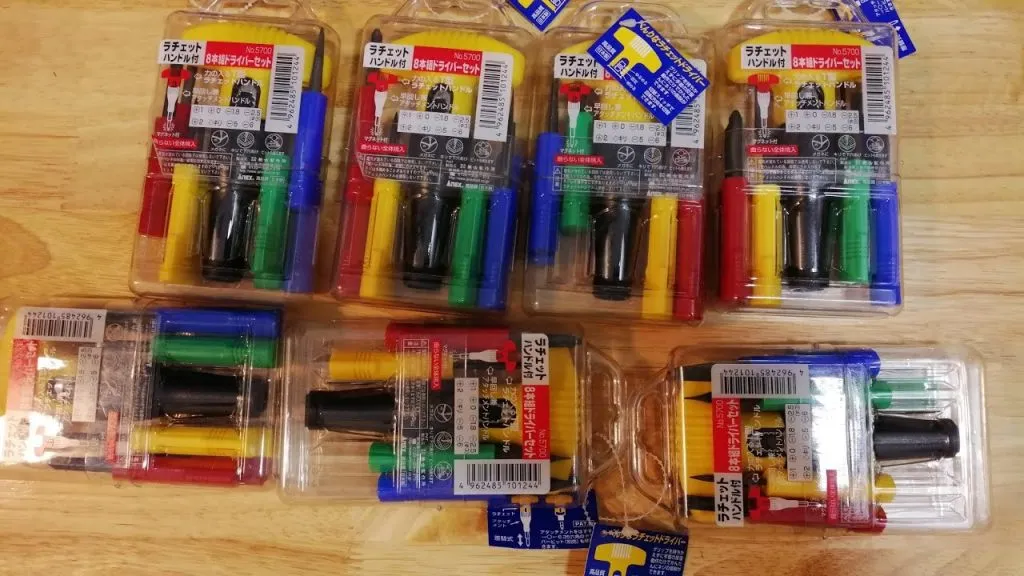 Trọn bộ tô vít đa năng Nhật Bản Anex No.5700 sẵn sàng cho các công việc sửa chữa và lắp đặt.