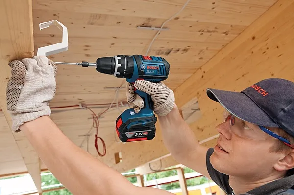Máy bắn vít Bosch 18V hiệu suất cao trong công việc