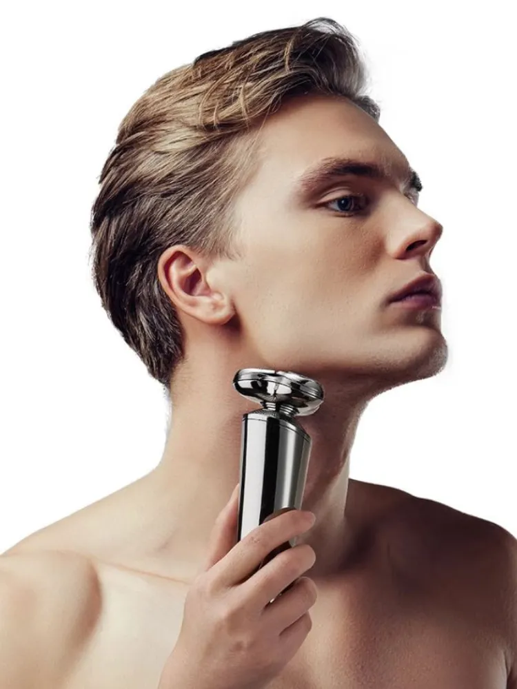 Chiếc máy cạo râu điện hiện đại với thiết kế công thái học, hỗ trợ quy trình bảo dưỡng và thay lưỡi dao định kỳ.