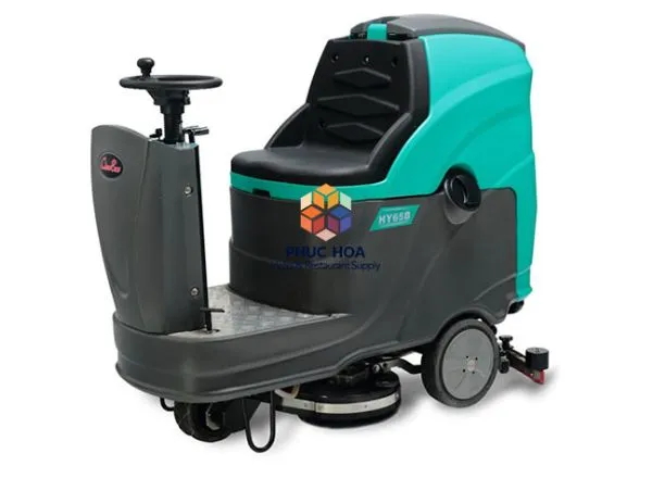 Máy chà sàn ngồi lái giúp làm sạch diện tích rộng một cách hiệu quả