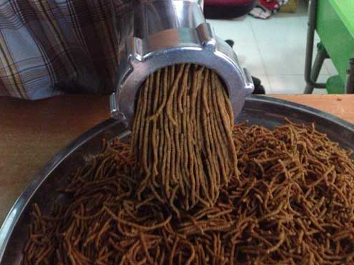 Hướng Dẫn Chi Tiết Cách Chế Tạo Máy Xay Cám Đơn Giản Tại Nhà