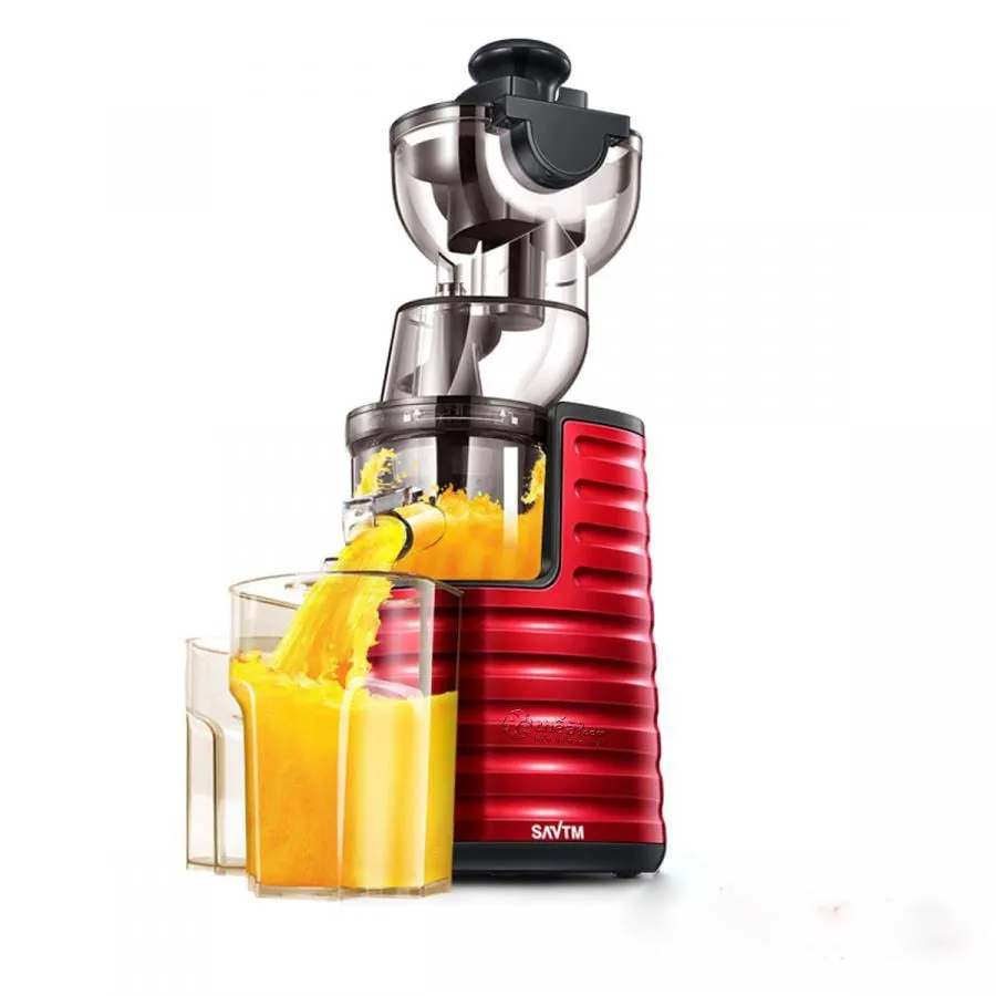 Máy ép chậm SAVTM JE 31 với thiết kế hiện đại, công suất 250W, giúp ép kiệt bã hiệu quả.