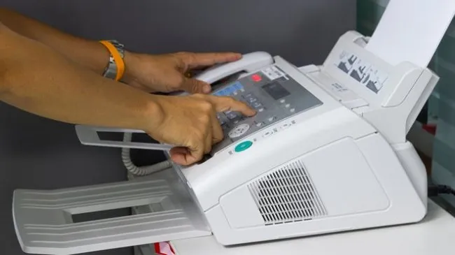 Cách nhập số điện thoại hoặc số fax của bạn vào máy fax HP