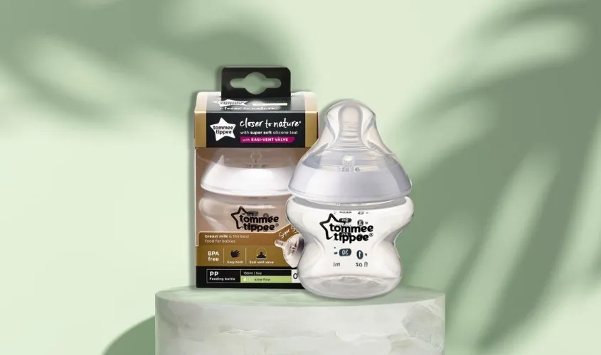 Bình sữa nhựa PP Tommee Tippee Closer to Nature 421111 cổ rộng 150 ml (0 - 3 tháng)