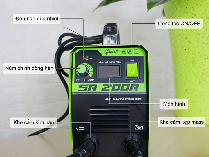 Hình ảnh máy hàn điện tử với đèn báo lỗi OC sáng, hướng dẫn cách sửa chữa máy hàn điện tử hiệu quả