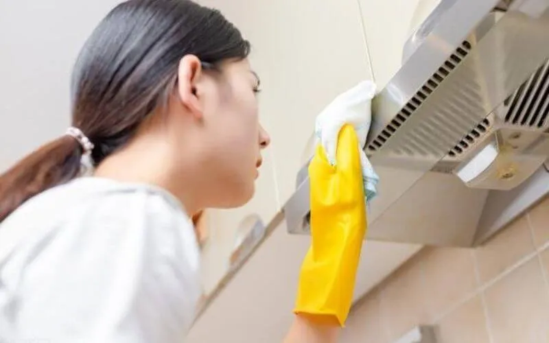 Nguyên nhân và cách sửa máy hút mùi bị rò rỉ dầu mỡ