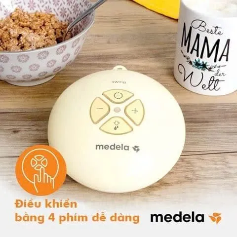 Thao tác dễ dàng khi sử dụng máy hút sữa Medela Swing, giúp mẹ nhanh chóng làm quen