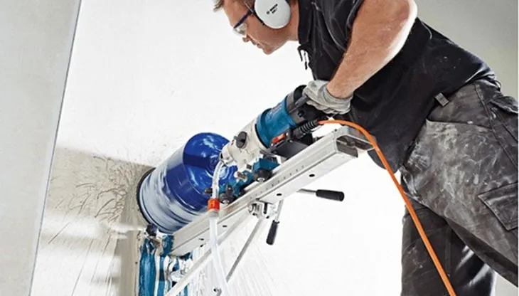 Máy khoan rút lõi bê tông thi công đường cứu hỏa