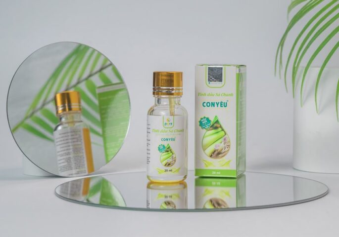 Tinh dầu sả kết hợp với máy xông mặt Maoer