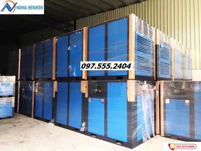 Máy nén khí trục vít 15HP Pegasus đang hoạt động trong môi trường công nghiệp