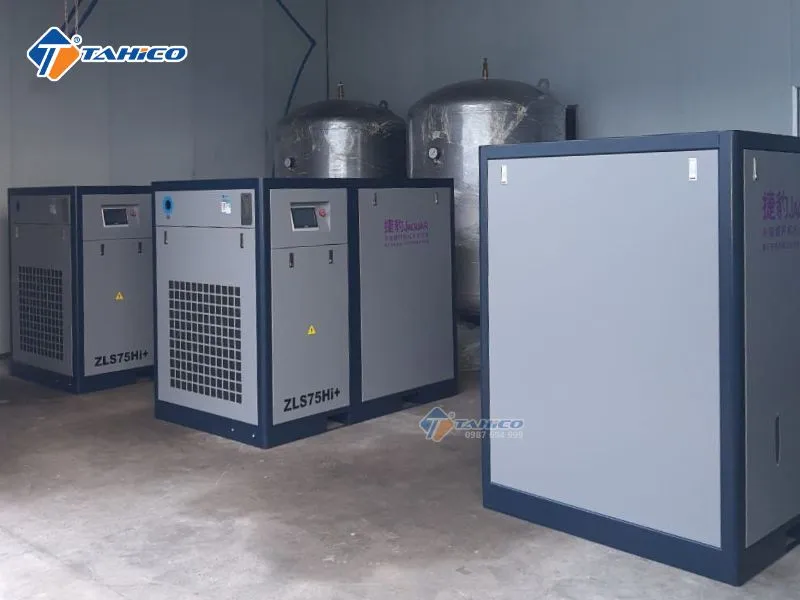 Cấu trúc bên trong của máy nén khí trục vít Jaguar, thể hiện sự bố trí khoa học và chắc chắn