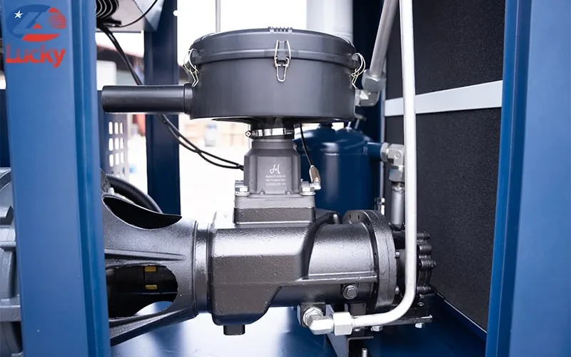 Các chi tiết được ráp nối chắc chắn, đảm bảo hoạt động ở cường độ cao, tối ưu cho máy nén khí trục vít công nghiệp.