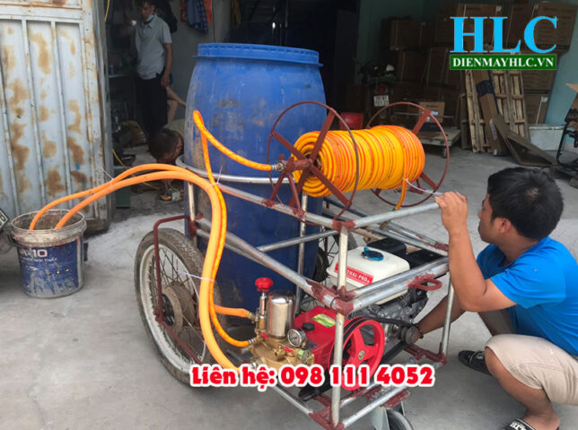 Cách Chế Máy Phun Thuốc Sâu Hiệu Quả Cho Nông Nghiệp Hiện Đại Cách Chế Máy Phun Thuốc Sâu Hiệu Quả Cho Nông Nghiệp Hiện Đại