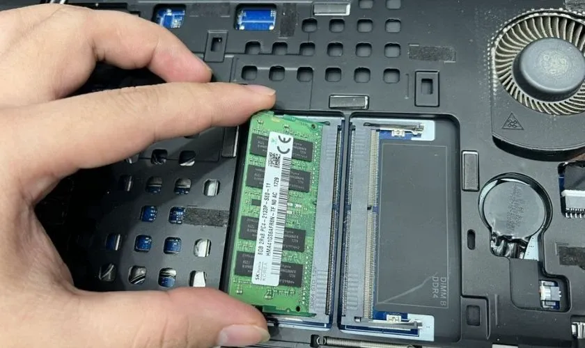 Nâng cấp RAM là cách sửa lỗi đơ máy tính hiệu quả