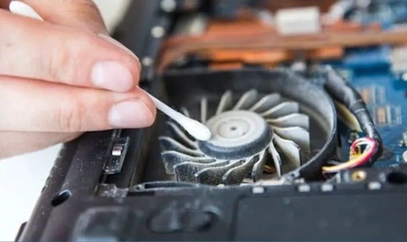 Vệ sinh định kỳ máy tính giúp ngăn ngừa và sửa lỗi đơ máy tính