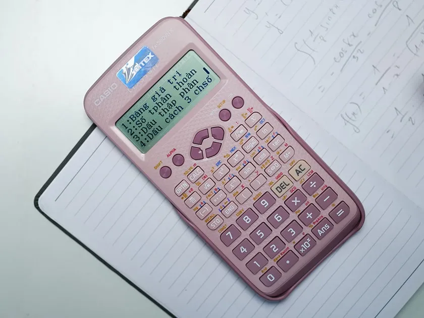 Kiểm tra kết nối dây cáp bên trong máy tính khi không lên nguồn