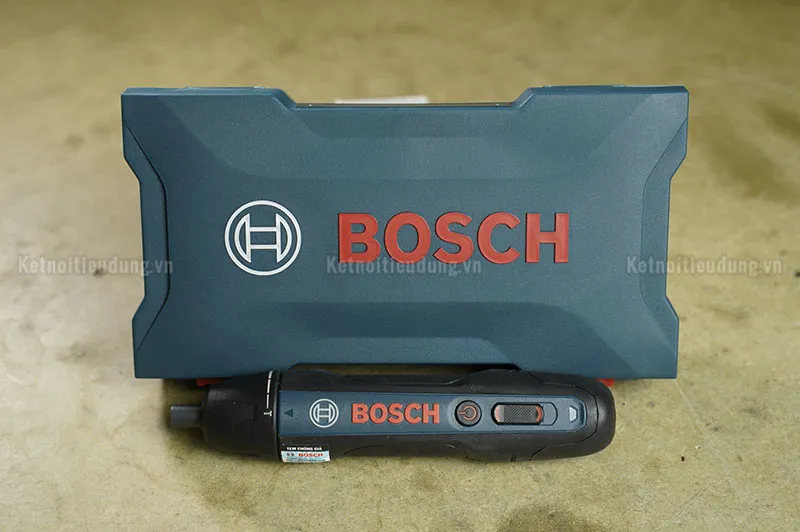 Máy vặn vít Bosch Go Gen 2 màu xanh đen trong hộp kèm phụ kiện