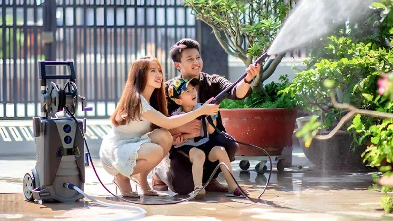 Máy xịt rửa cao áp Hakawa hoạt động bền bỉ