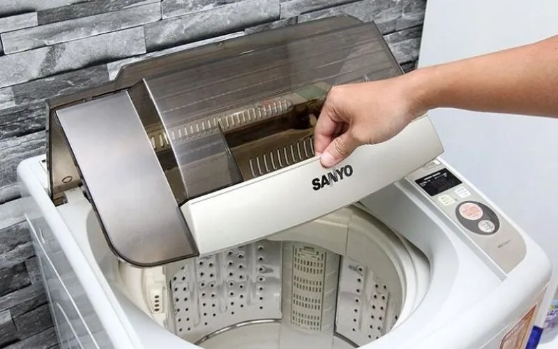 Máy giặt Sanyo không xả nước do công tắc cửa lỗi