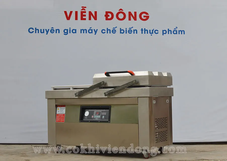 máy hút chân không DZ 600 2S, một thiết bị cần thiết trong việc đóng gói và bảo quản sản phẩm, tương tự như việc trang bị những phụ kiện phù hợp cho cần máy câu cá.