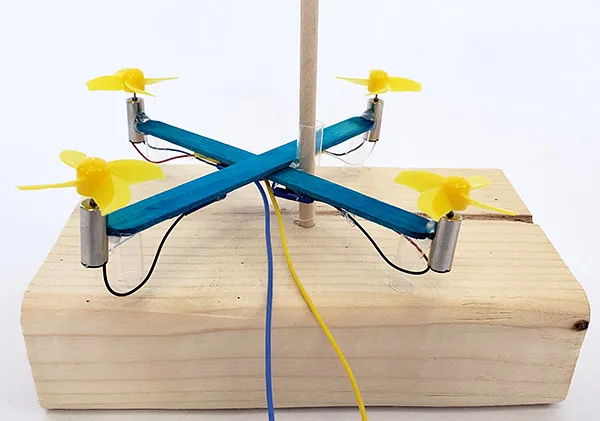 Chuẩn bị trụ dẫn hướng cho máy bay tự chế