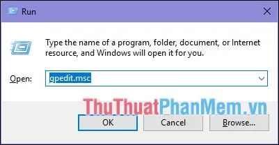 Mở hộp thoại Run sau đó nhập lệnh gpedit.msc và nhấn Enter để truy cập trình biên tập chính sách nhóm cục bộ, một bước quan trọng trong cách xem lịch sử sử dụng máy tính