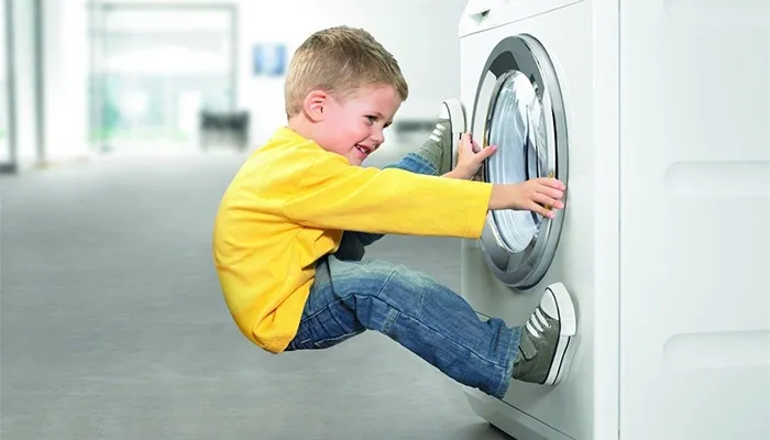 Lợi ích của chế độ khóa trẻ em máy giặt LG trong việc bảo vệ an toàn cho trẻ