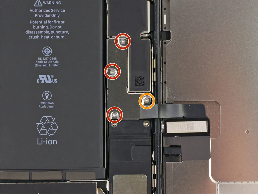 Chi tiết đầu tua vít chữ Y 0.6mm được thiết kế đặc biệt để mở ốc 3 cạnh trên iPhone 7