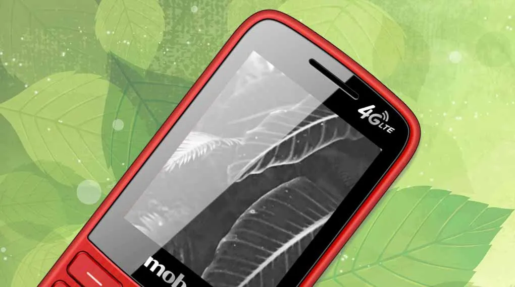 Màn hình điện thoại Mobell M331, cần đặc biệt cẩn trọng với màn hình khi mở vỏ máy Mobell M118