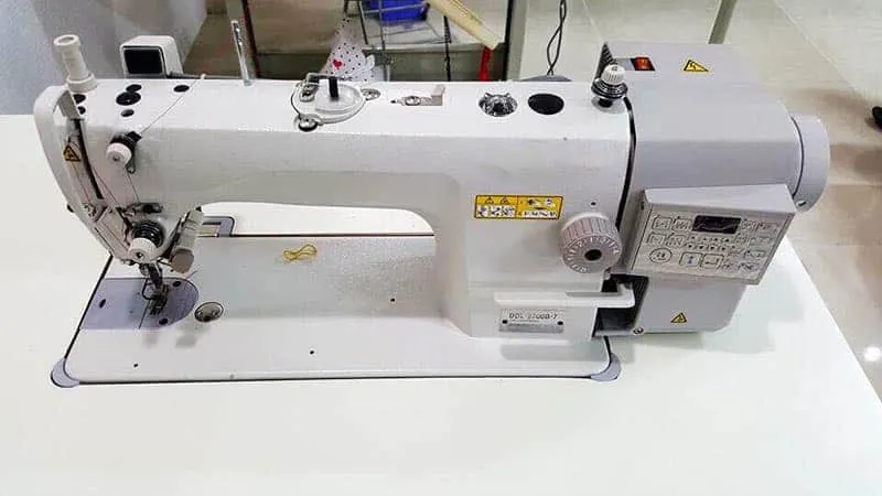 Motor máy may điện tử được tích hợp ở trong thân máy